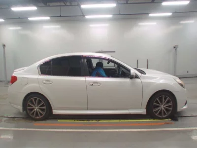 Subaru LEGACY B4  с аукциона в Японии
