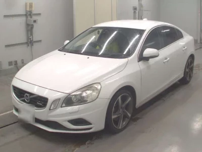 Volvo S60  с аукциона в Японии