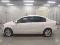 Volkswagen Passat лот № 38007 оценка 4.5  с аукциона в Японии 3
