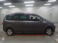 Volkswagen SHARAN лот № 38029 оценка 4  с аукциона в Японии 2