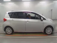 Subaru TREZIA лот № 10043 оценка 4  с аукциона в Японии 2