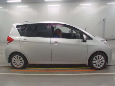 Subaru TREZIA  с аукциона в Японии