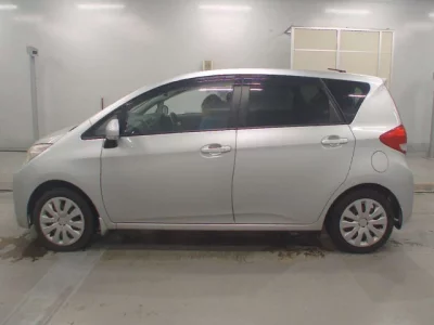 Subaru TREZIA  с аукциона в Японии