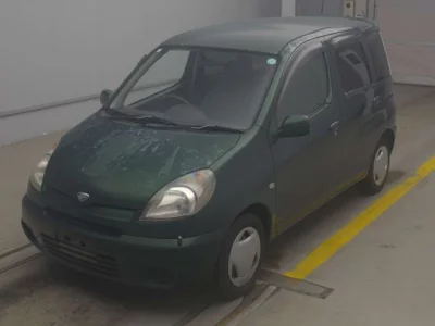 Toyota FUNCARGO  с аукциона в Японии