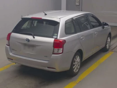 Toyota COROLLA FIELDER  с аукциона в Японии