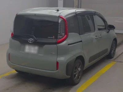 Toyota Sienta
