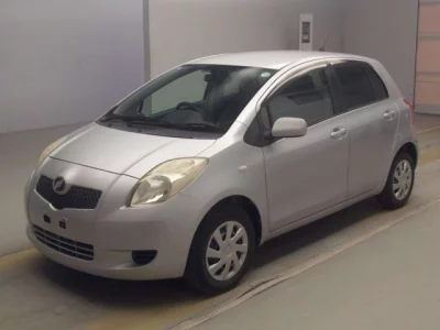 Toyota VITZ  с аукциона в Японии