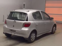 Toyota VITZ лот № 74042 оценка 3.5  с аукциона в Японии 1
