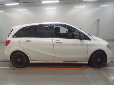 Mercedes-Benz B CLASS  с аукциона в Японии