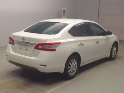 Nissan SYLPHY  с аукциона в Японии