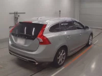 Volvo V60 лот № 38215 оценка 4  с аукциона в Японии 1