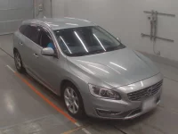 Volvo V60 лот № 38215 оценка 4  с аукциона в Японии 4