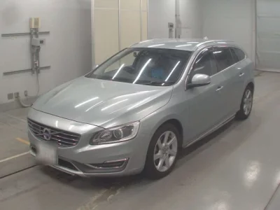 Volvo V60  с аукциона в Японии