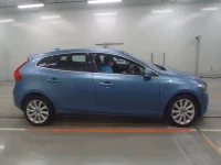 Volvo V40 лот № 38219 оценка 3.5  с аукциона в Японии 2