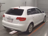 Audi A3 лот № 38270 оценка 4  с аукциона в Японии 1