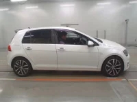 Volkswagen Golf лот № 50259 оценка 4  с аукциона в Японии 2