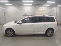 Volvo V70 лот № 38268 оценка 3  с аукциона в Японии 3