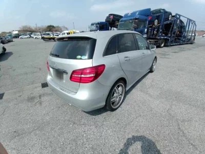 Mercedes-Benz B CLASS