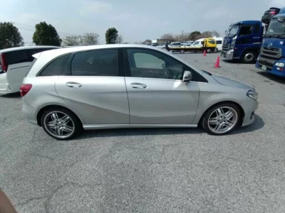 Mercedes-Benz B CLASS