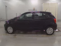Volkswagen Polo лот № 38244 оценка 3.5  с аукциона в Японии 3