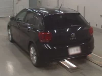 Volkswagen Polo лот № 38324 оценка 4.5  с аукциона в Японии 5