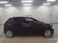 Volkswagen Polo лот № 38324 оценка 4.5  с аукциона в Японии 2