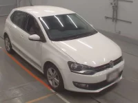 Volkswagen Polo лот № 38327 оценка 3.5  с аукциона в Японии 4