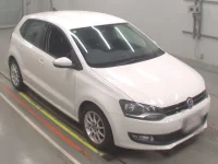 Volkswagen Polo лот № 38299 оценка 4.5  с аукциона в Японии 4