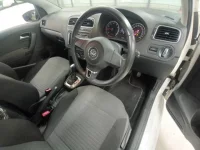 Volkswagen Polo лот № 38299 оценка 4.5  с аукциона в Японии 6