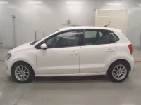 Volkswagen Polo лот № 38299 оценка 4.5  с аукциона в Японии 3