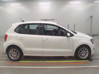 Volkswagen Polo  с аукциона в Японии