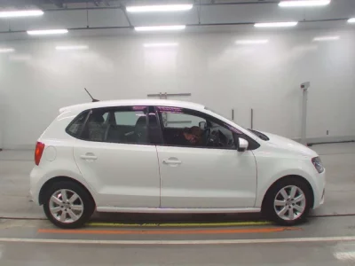Volkswagen Polo  с аукциона в Японии