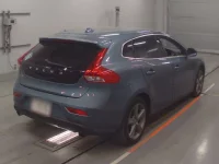 Volvo V40 лот № 38339 оценка 4.5  с аукциона в Японии 1