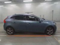 Volvo V40 лот № 38339 оценка 4.5  с аукциона в Японии 2