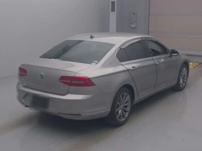 Volkswagen Passat  с аукциона в Японии