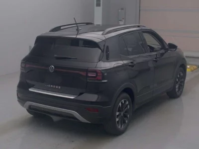 Volkswagen T-CROSS  с аукциона в Японии