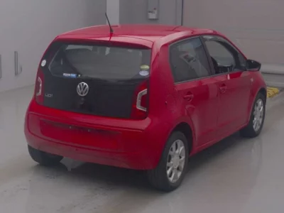 Volkswagen UP  с аукциона в Японии