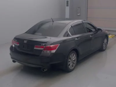 Honda INSPIRE  с аукциона в Японии