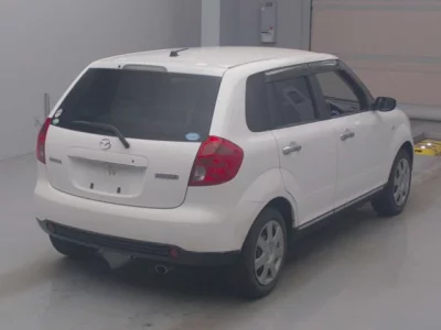 Mazda Verisa