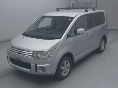 Mitsubishi DELICA D5  с аукциона в Японии