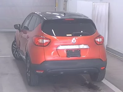 Renault Captur  с аукциона в Японии