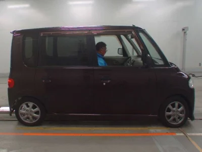 Daihatsu TANTO  с аукциона в Японии