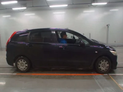 Honda STREAM  с аукциона в Японии