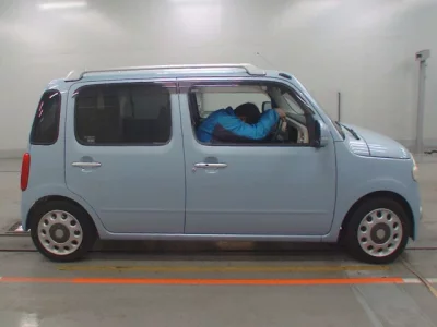 Daihatsu MIRA  с аукциона в Японии