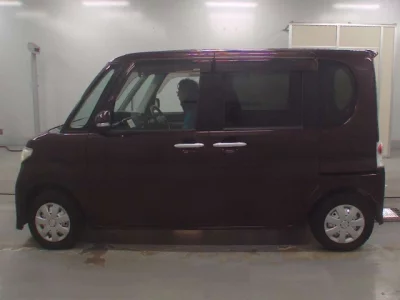 Daihatsu TANTO  с аукциона в Японии