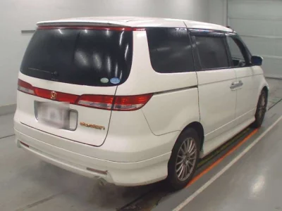 Honda ELYSION  с аукциона в Японии