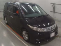 Honda ELYSION лот № 10134 оценка 3  с аукциона в Японии 4