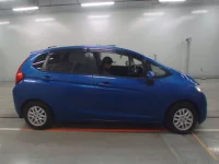 Honda FIT лот № 30020 оценка 3  с аукциона в Японии 2