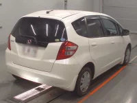 Honda FIT лот № 30041 оценка RA  с аукциона в Японии 1