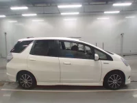 Honda FIT SHUTTLE лот № 30066 оценка 4  с аукциона в Японии 2